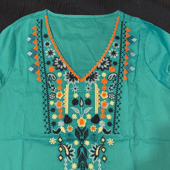 NEW Vyshyvanka Floral Embroidery Blouse,  XL - Picture 5 of 6